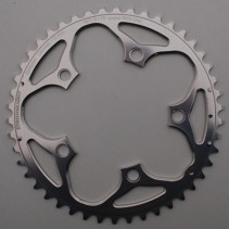 PLATEAU ROUTE 5BRA D.110 STRONGLIGHT 46DTS EXTERIEUR ARGENT ALU 7075 TYPE SHIMANO 9-10V.