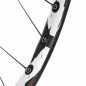 Roue vtt 26" disc karma arriere noir illet moyeu Shimano m475 6trous pour cassette Shimano-Sram 10-9-8v. noir rayons noirs -