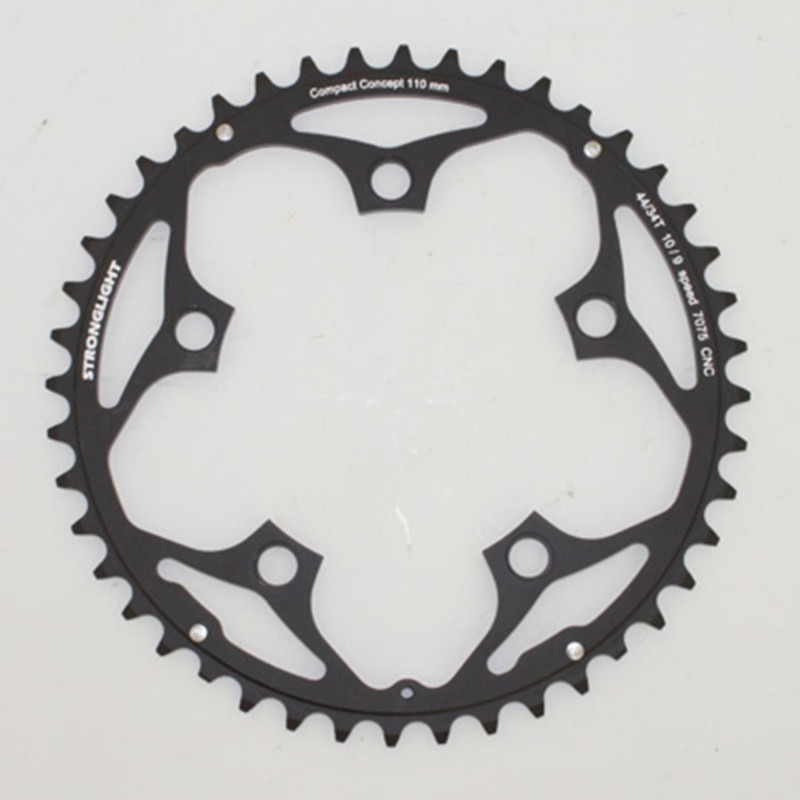 PLATEAU ROUTE 5BRA D.110 STRONGLIGHT 44DTS INTERIEUR NOIR ALU 7075 TYPE SHIMANO 9-10V.