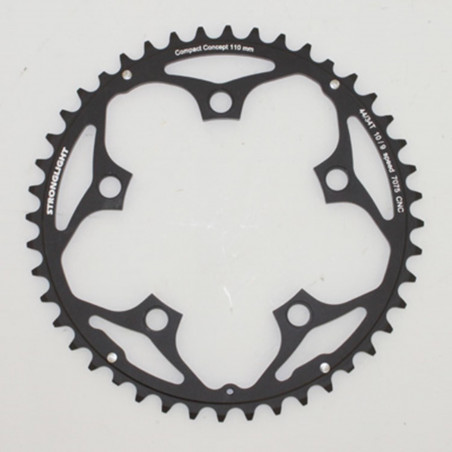 PLATEAU ROUTE 5BRA D.110 STRONGLIGHT 44DTS INTERIEUR NOIR ALU 7075 TYPE SHIMANO 9-10V.