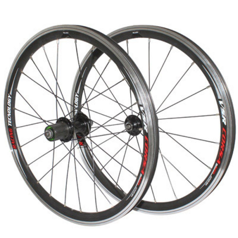 Roues route 24" a blocage cassette 10-9-8v. p2r noir double paroi (avant   arriere) 520-23