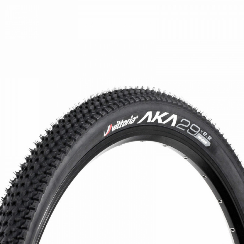 PNEU VTT 29 X 2.20 VITTORIA AKA NOIR -TERRAIN SEC ET COMPACT - TR (56-622)   -OFFRE SPECIALE-