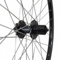 Roue vtc 700x35 arriere kargo disc vae-e-bike alu noire double paroi moyeu Shimano m475 disc 6 trous cassette 9-8v. (renforce)