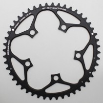 PLATEAU ROUTE 5BRA D.110 STRONGLIGHT 48DTS EXTERIEUR NOIR ALU 7075 TYPE SHIMANO 9-10V.