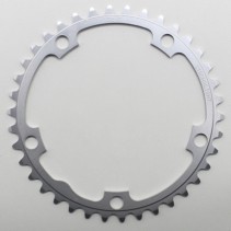 PLATEAU ROUTE 5BRA D.130 STRONGLIGHT DURAL 38DTS INTERIEUR ARGENT TYPE SHIMANO 8-9V.