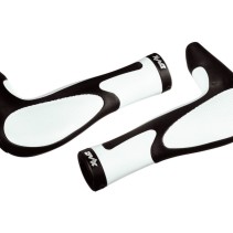 JEU POIGNÉES ERGOTEC AKSB 09 VTT KRATON/GEL 138mm NOIR/BLANC - 61536001 - 4016538075805