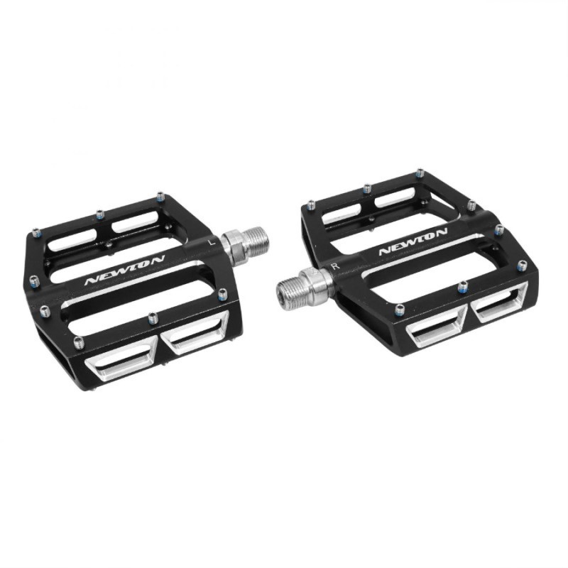 PEDALE VTT DESCENTE - BMX NEWTON NOIR A ROULEMENTS ALU CNC FILETAGE 9-16 AVEC PICOTS ARGENT (PAIRE) 108x98mm