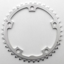 PLATEAU ROUTE 5BRA D.130 STRONGLIGHT 40DTS TRIPLE MILIEU ARGENT ALU 7075 TYPE SHIMANO 9-10V.