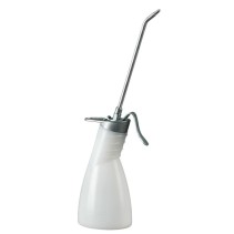 BURETTE ATELIER PRESSOL EN POLYETHYLENE TRANSPARENT 500ml  POMPE EN LAITON AVEC BEC RIGIDE 165mm PERMET UN DOSAGE GOUTTE A