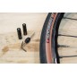 Kit de Reparation Hutchinson Tubeless avec MÃ¨ches Autocollantes